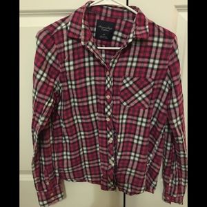 American Eagle pink plaid button up shirt